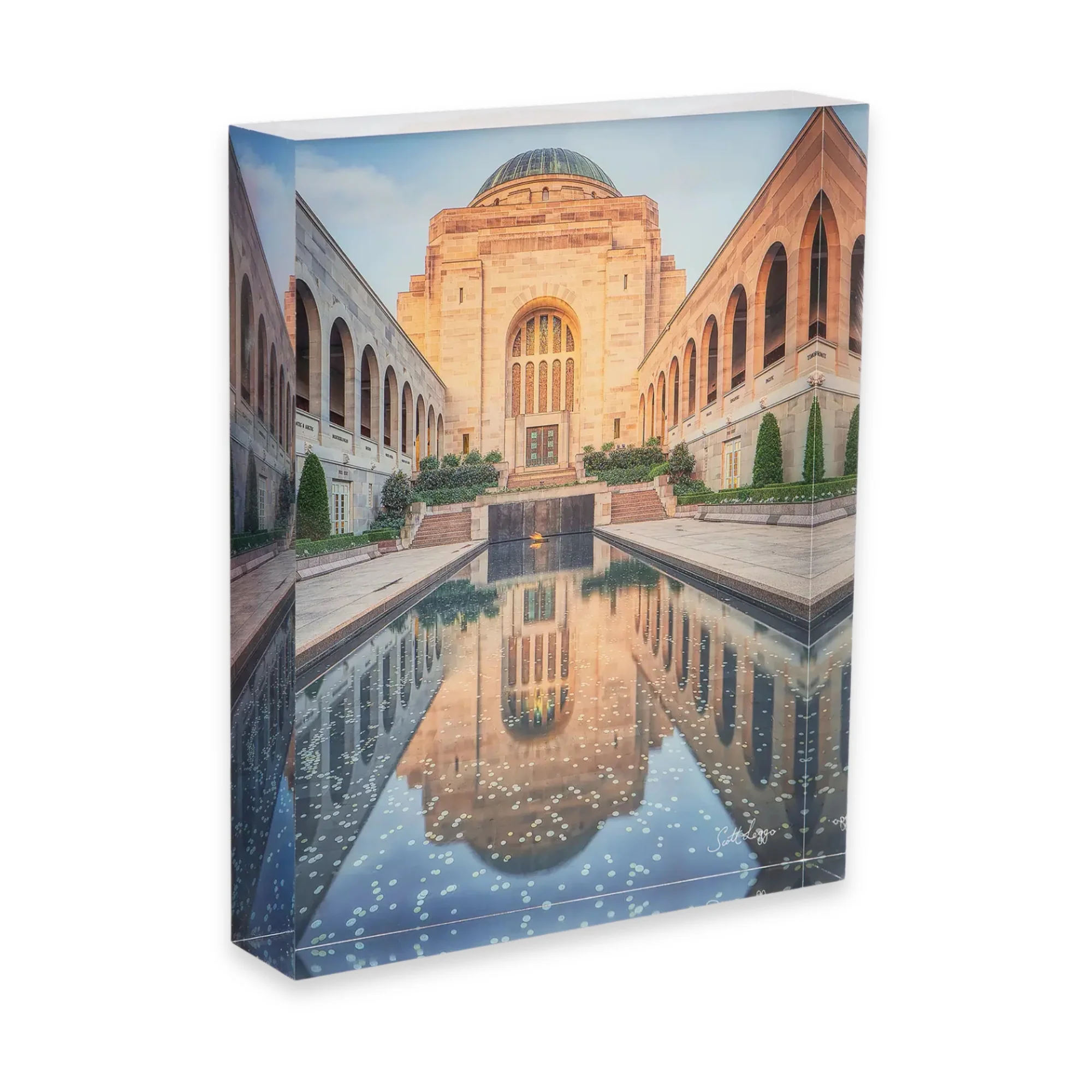 Desk block: Pool of Reflection by Scott Leggo [medium]